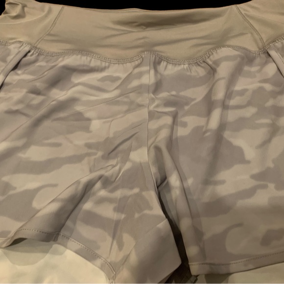 SAVE $38….Spyder Active Shorts - Picture 4 of 8